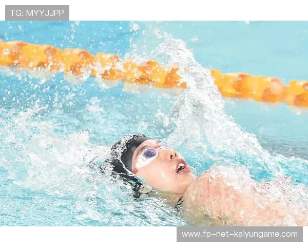 仰泳选手转身动作流畅迅捷，如何训练成为冠军级选手？